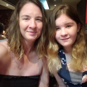 Meet your Posher, Selena